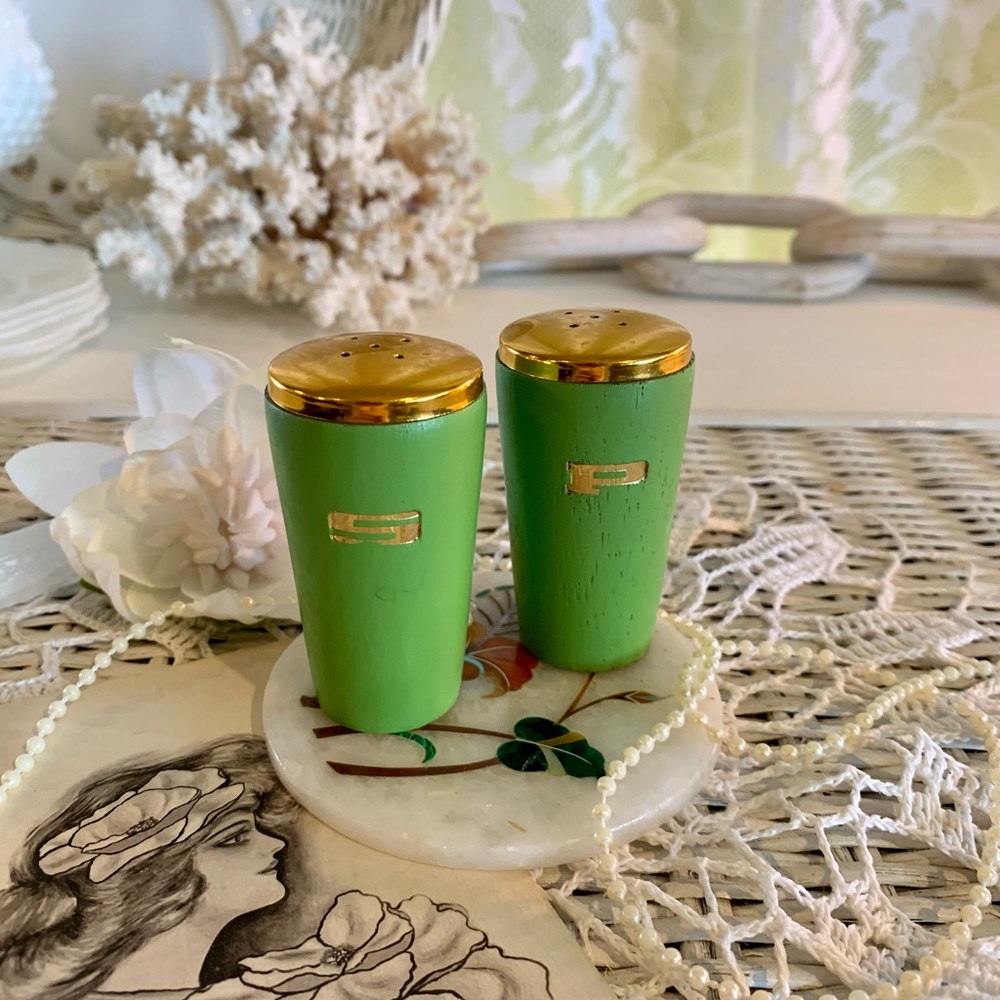 Vintage Wood S&P Shakers 🍋‍🟩